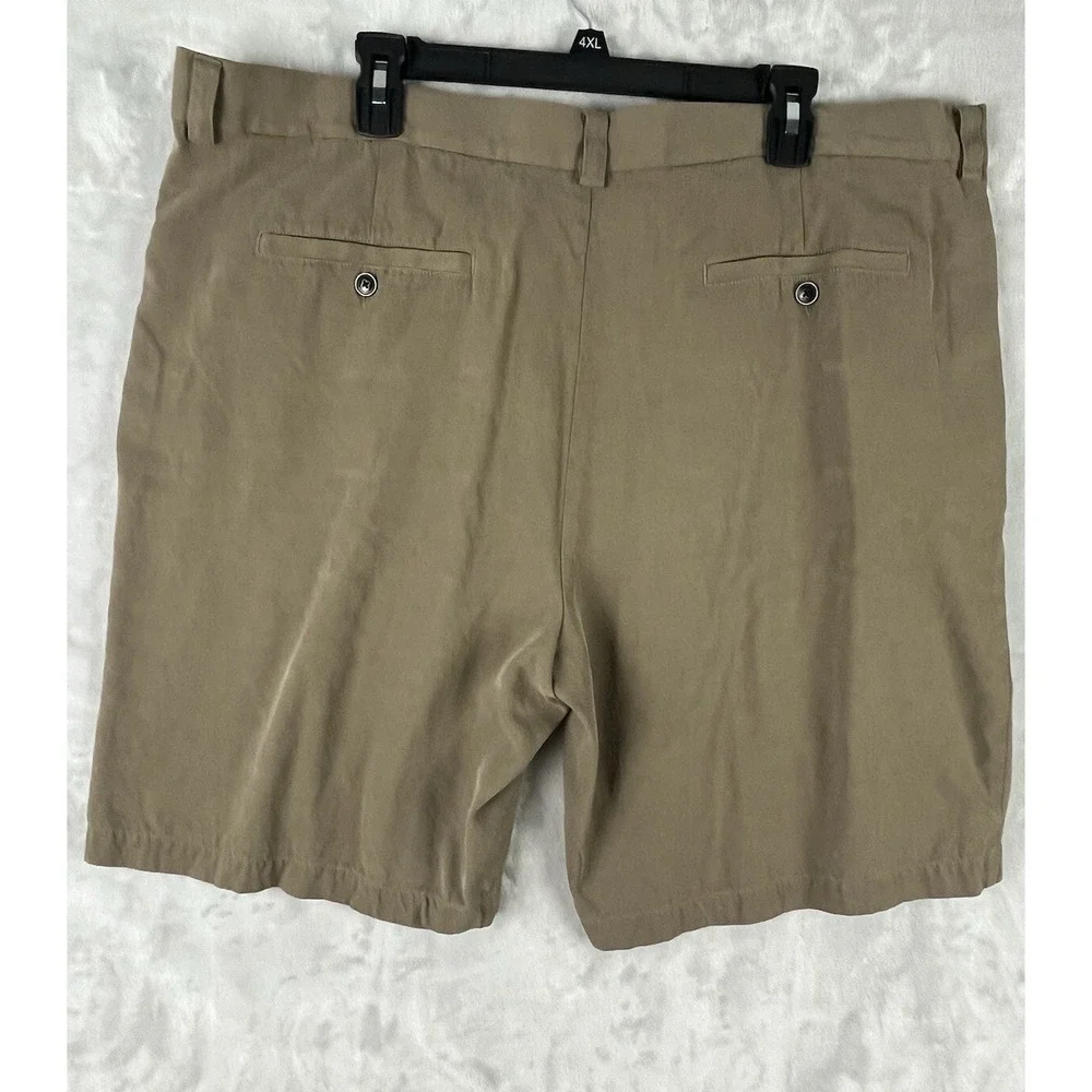 TOMMY BAHAMA 100% Silk Short Men 42 Brown Relaxed Pleaded Pockets Vacation